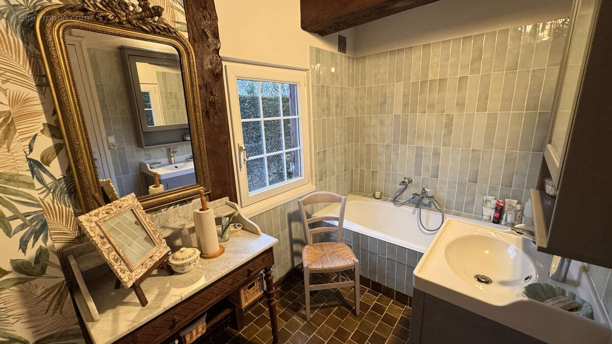 Maison à MEZIDON-CANON