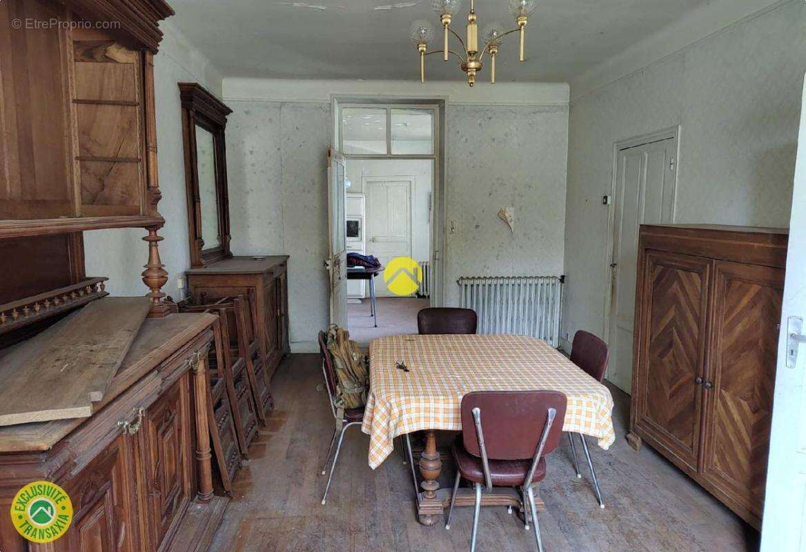 Maison à DUN-LE-PALESTEL