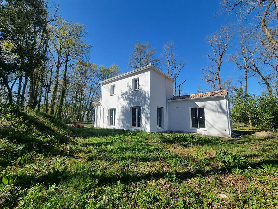 Maison à SAINT-GEORGES-DE-DIDONNE