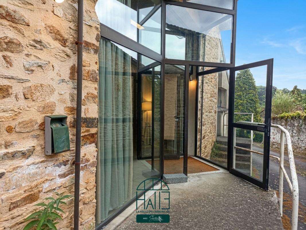 Maison 137 m² à Dournazac  - photo 2