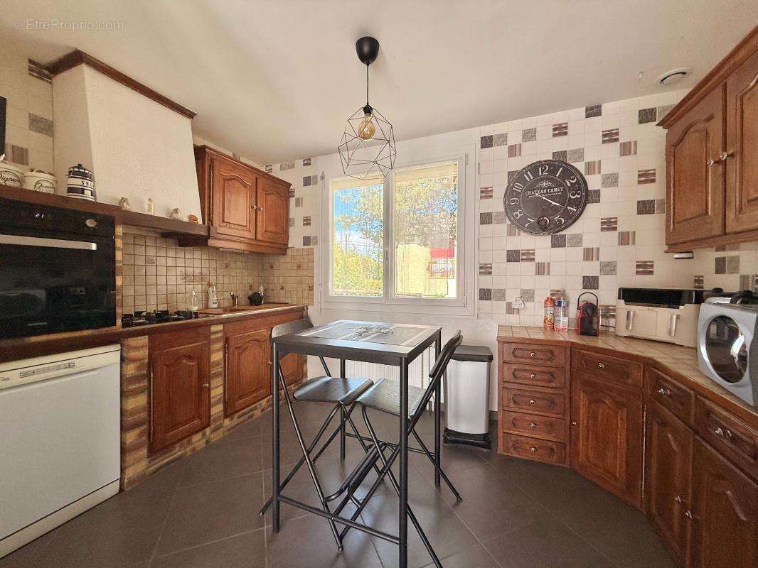 Maison sur sous sol complet, 4 chambres, terrain 914m2 - photo 9