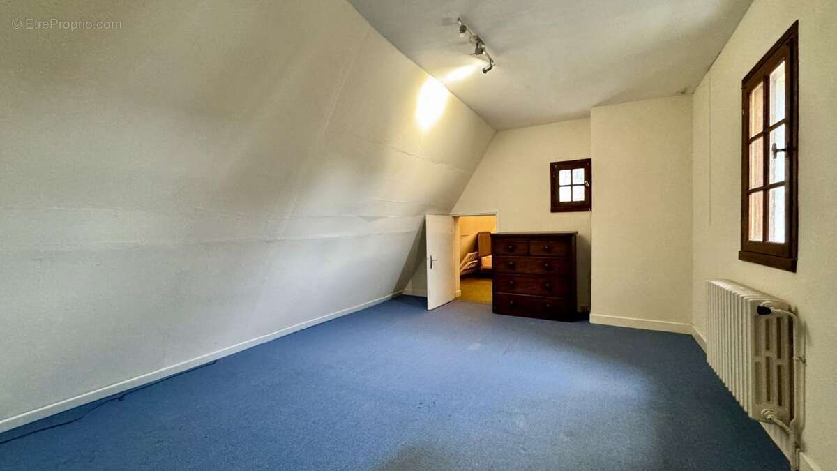 Maison à SAINT-MARTIN-LABOUVAL