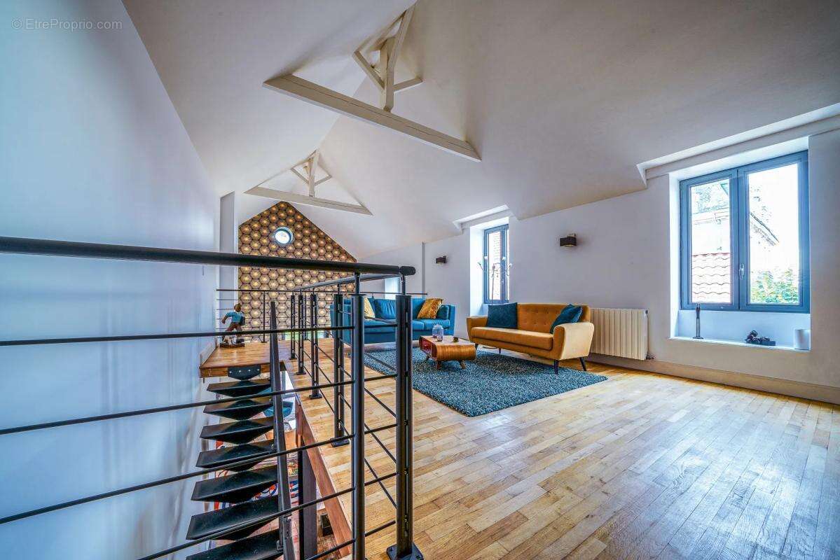 Maison à NEUVILLE-DE-POITOU