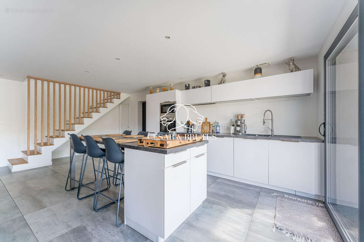 Maison 117 m² à Sathonay-Village  - photo 3
