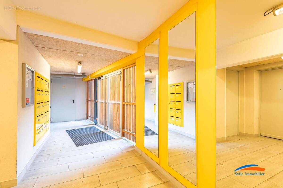   - Appartement à REIMS