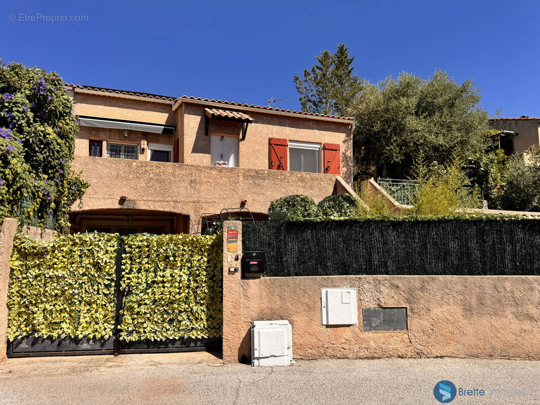 LA GARDE   Maison familiale avec espaces indépendants + garage - photo 1