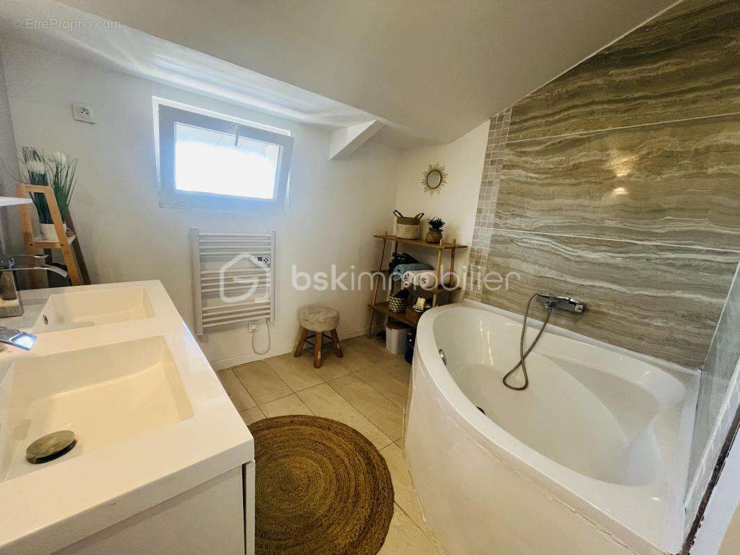 Maison à LIVRY-GARGAN