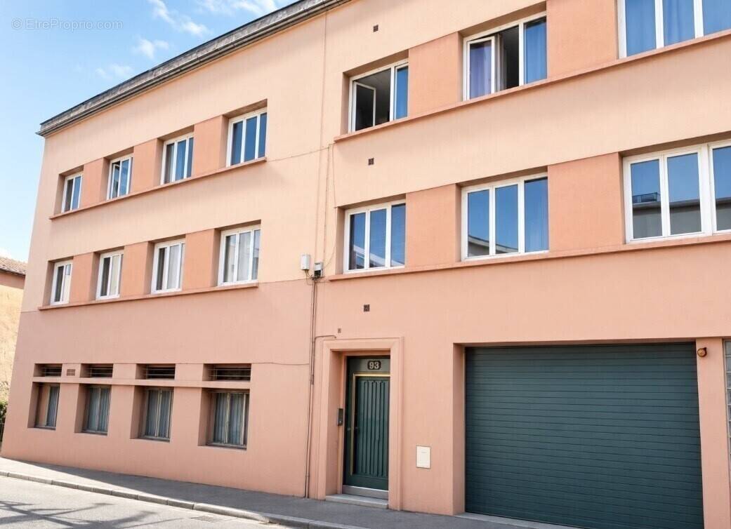 Appartement à LYON-9E