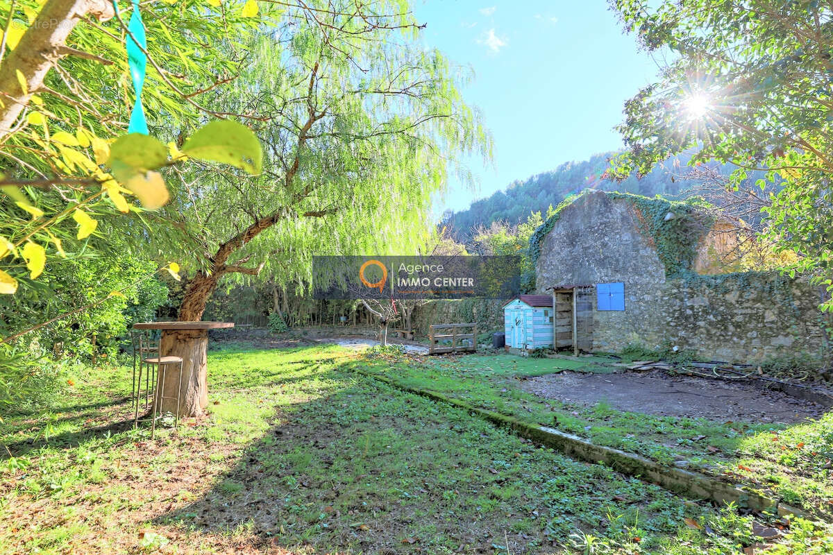 Maison à SOLLIES-TOUCAS