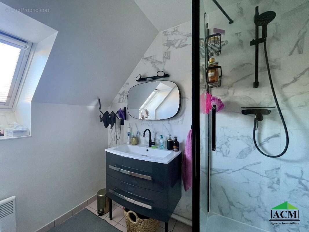 Maison à MERY-SUR-OISE