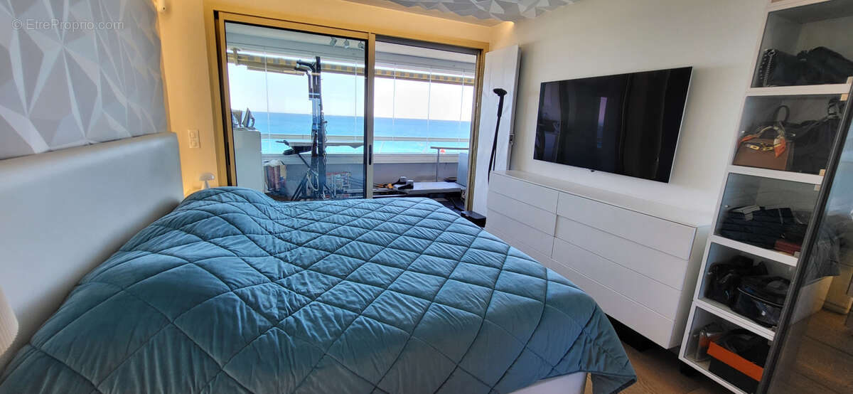 Appartement à VILLENEUVE-LOUBET