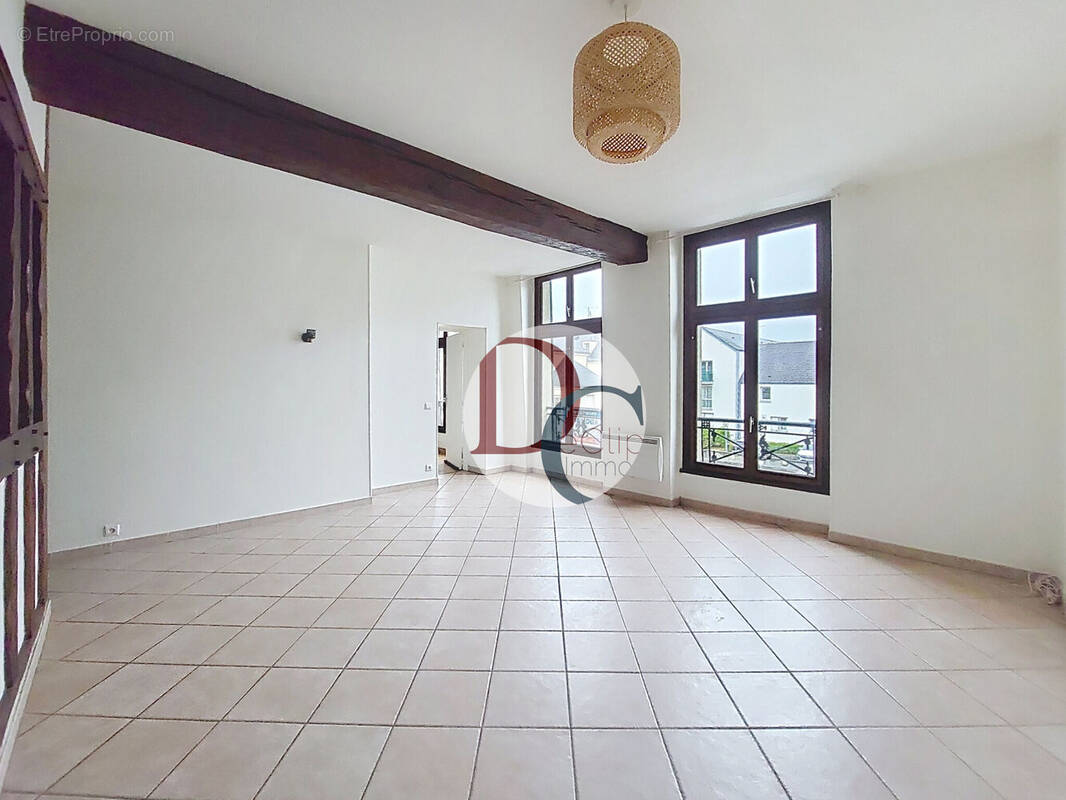 Photo 1 - Appartement à LA CHAPELLE-EN-SERVAL