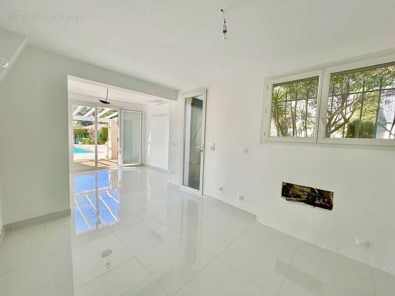 Maison à FREJUS