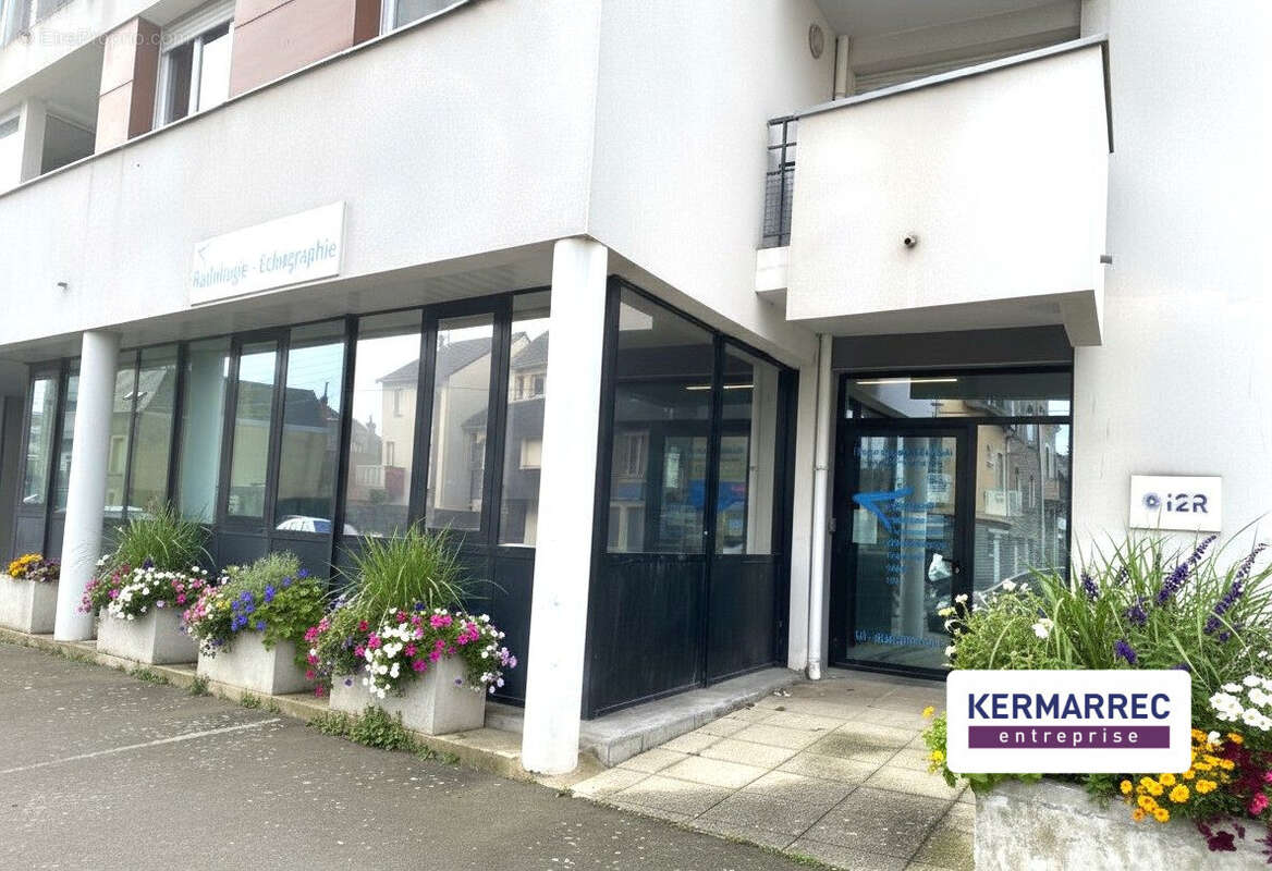 Commerce à SAINT-JACQUES-DE-LA-LANDE