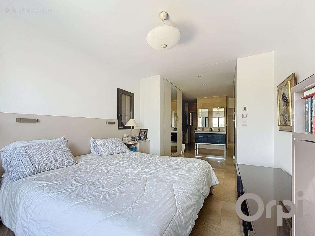 Maison à LES ISSAMBRES