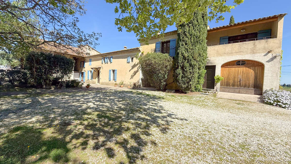 Maison à CADEROUSSE