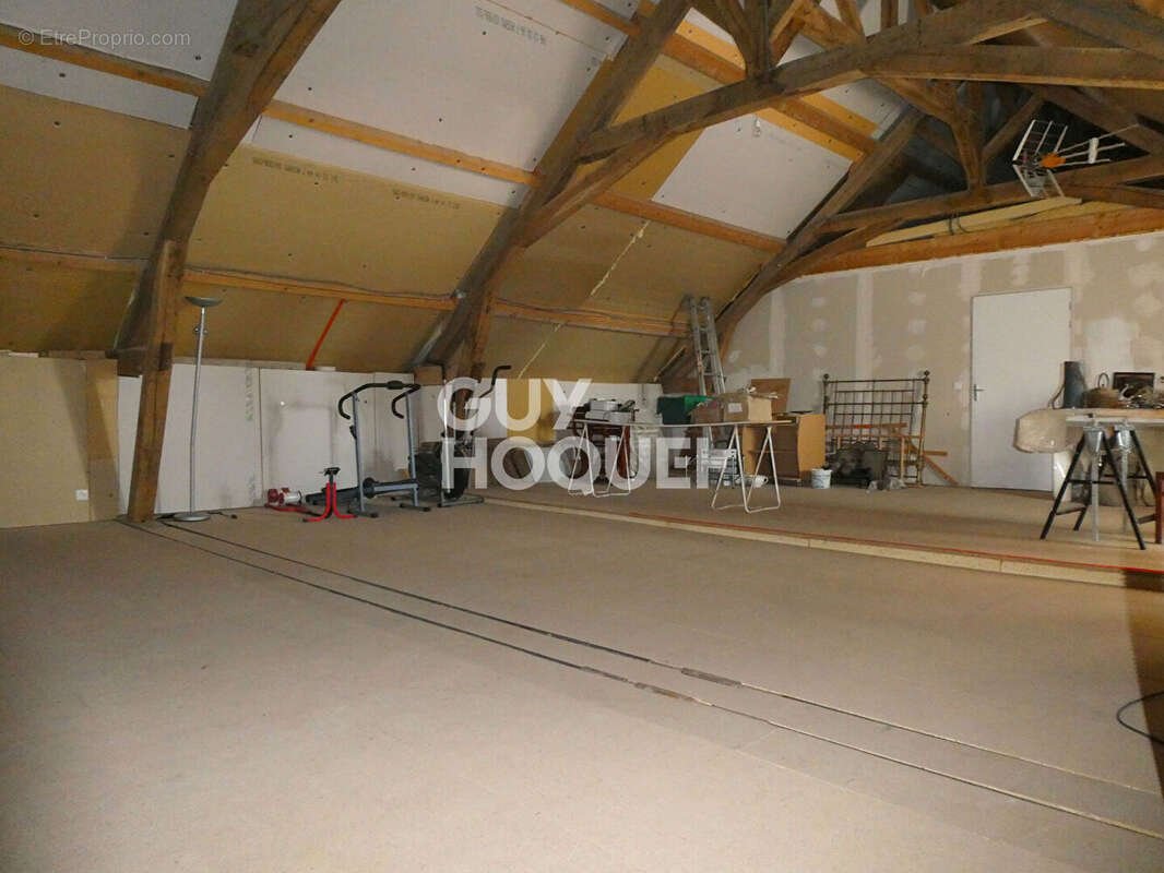 Maison à CHEMILLY-SUR-YONNE