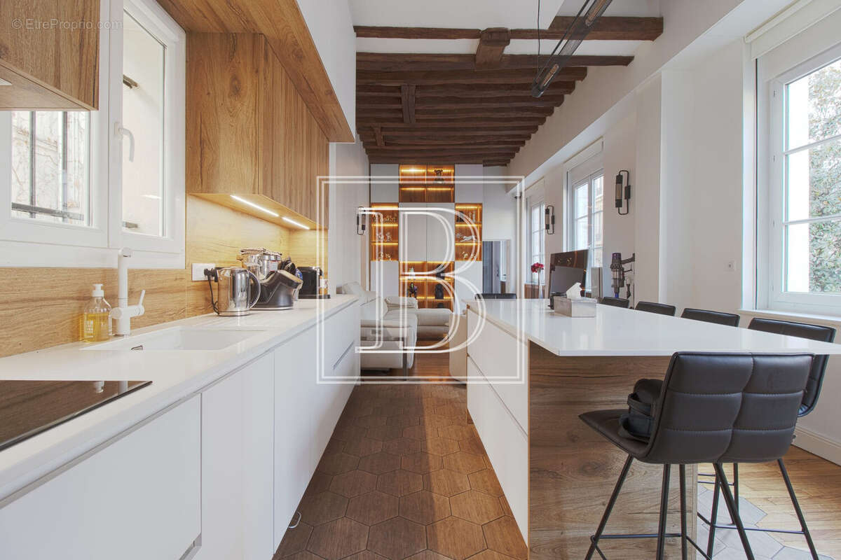 Appartement à PARIS-3E