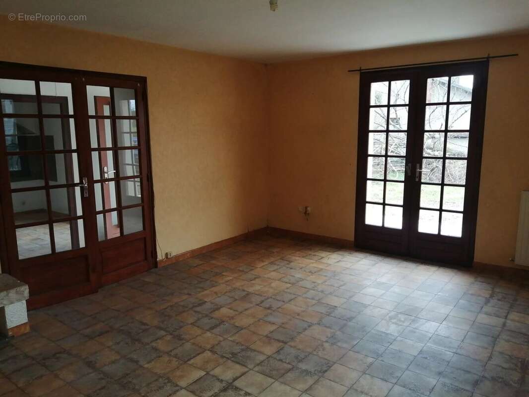 Maison à SAINT-LAURENT-DE-CERIS