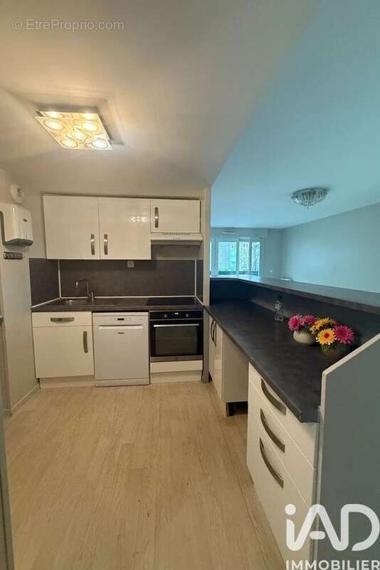 Appartement 74 m² à Stains  - photo 5