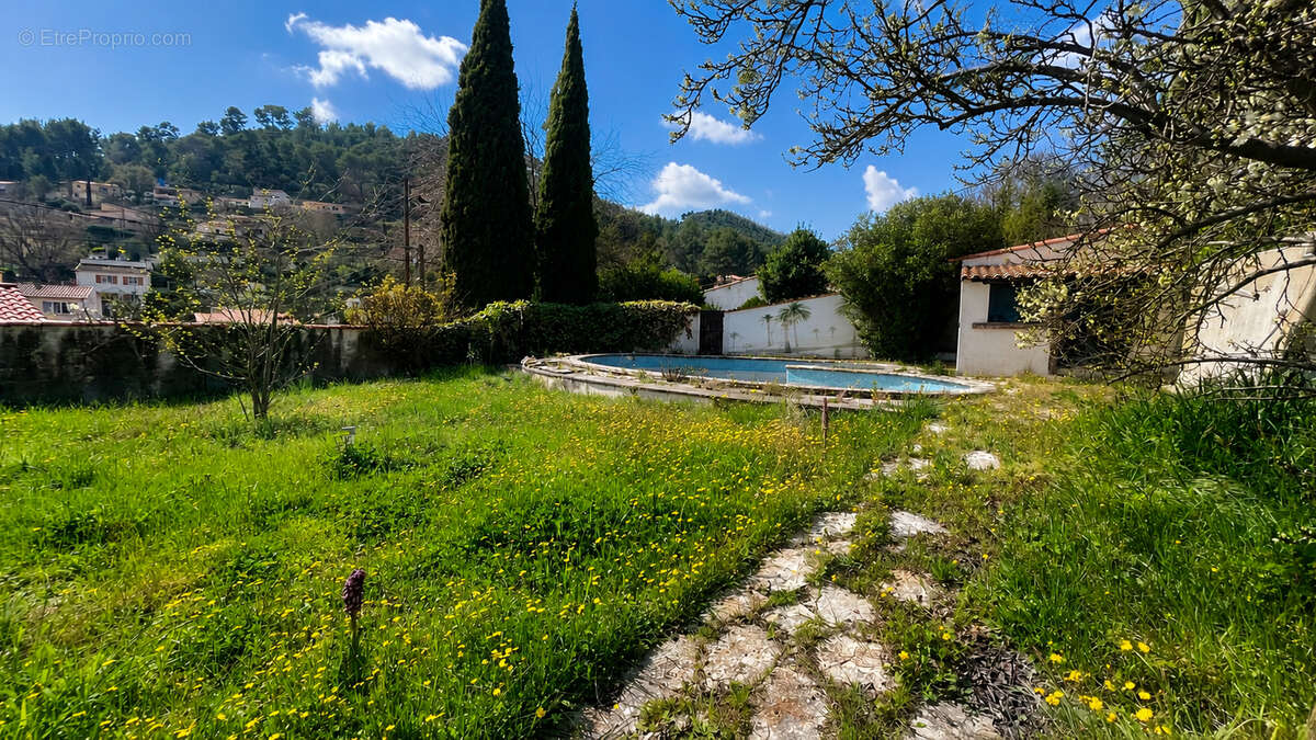 Maison à LA DESTROUSSE