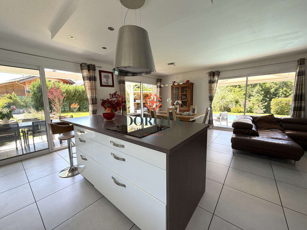 Maison à VAULNAVEYS-LE-HAUT
