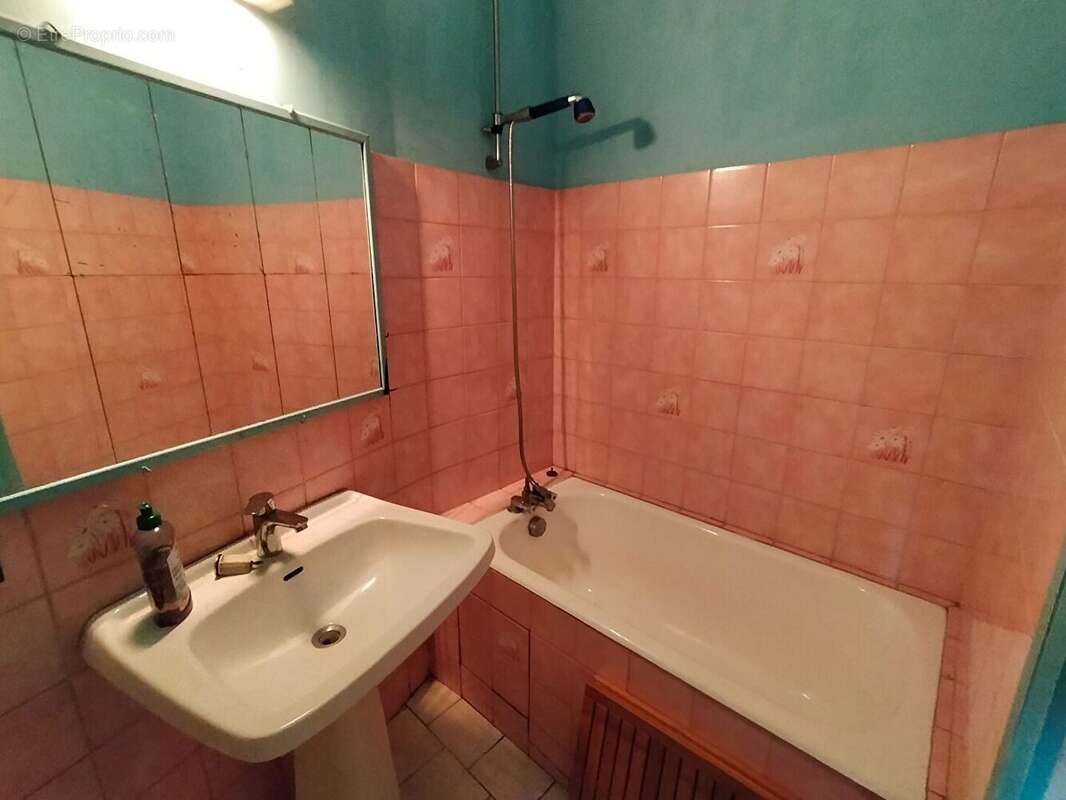 Maison à VILLAINES-LA-JUHEL