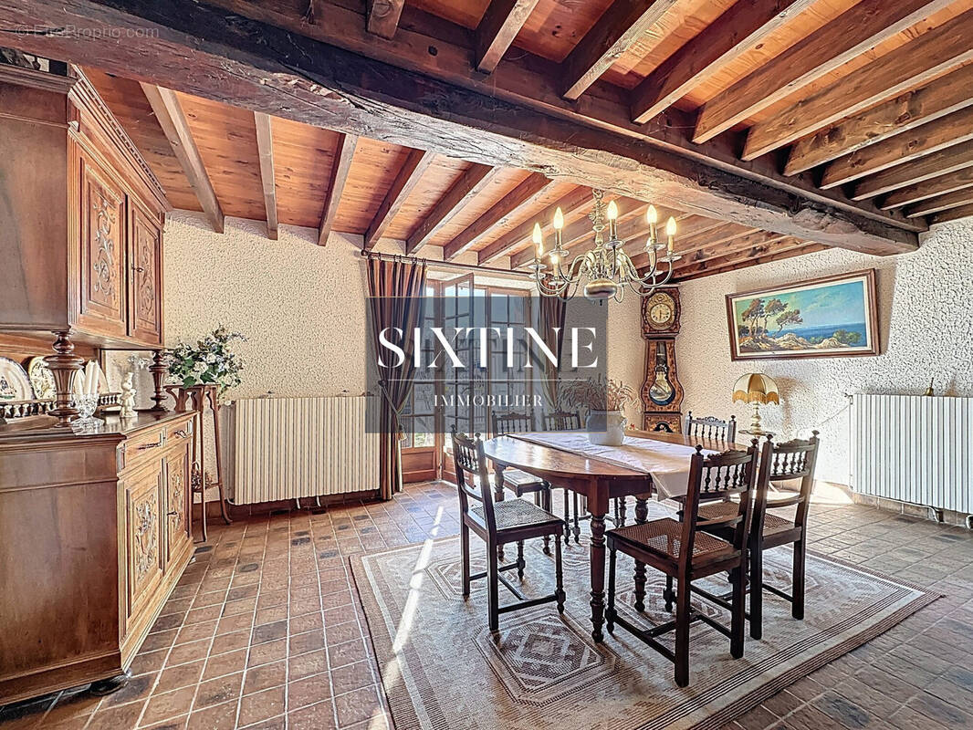 Maison à LA TOUR-DU-PIN