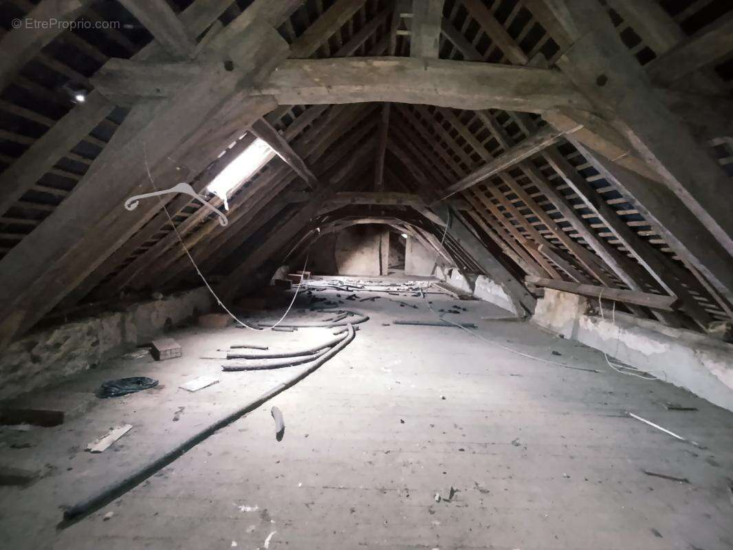 Maison à JOUE-EN-CHARNIE