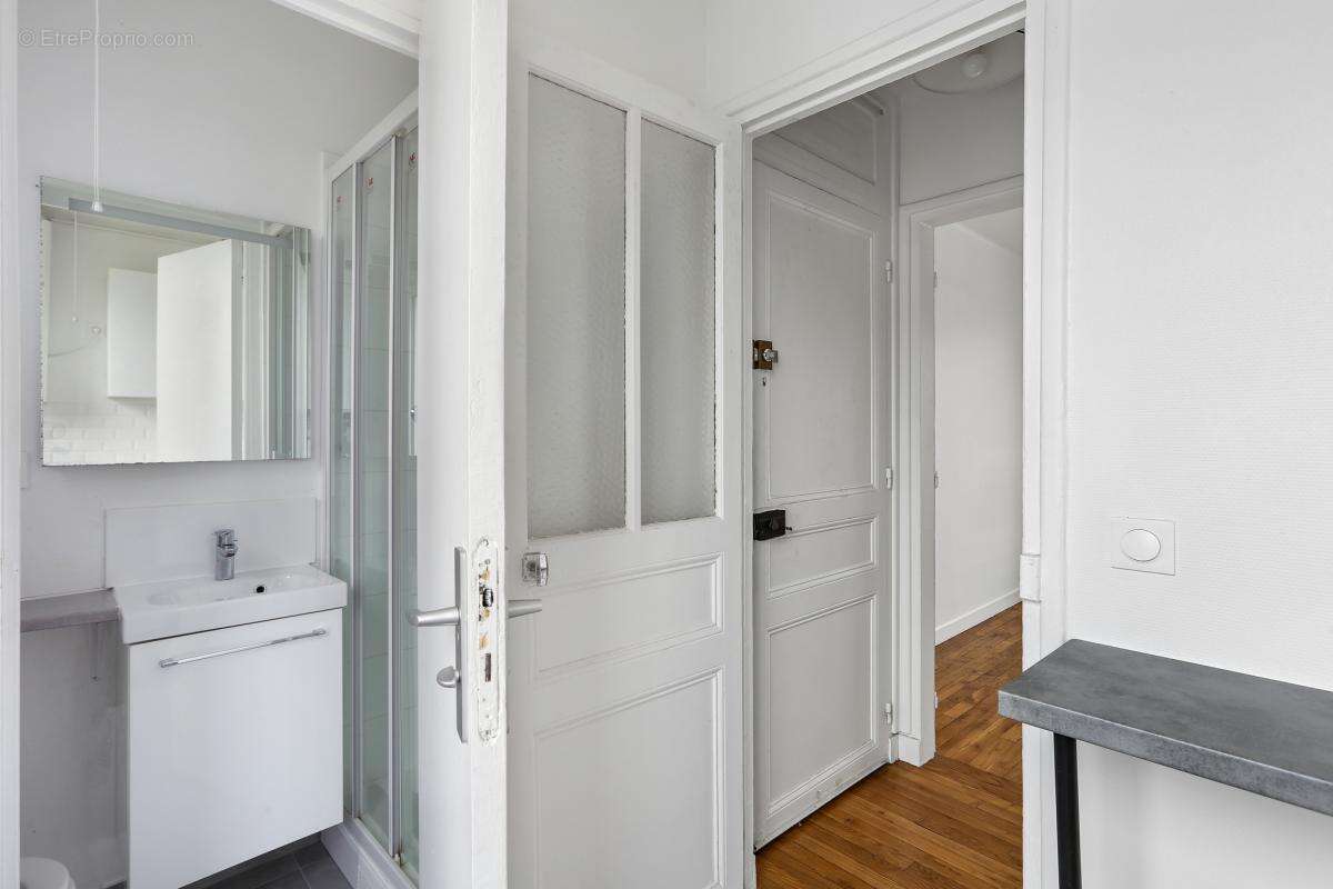 Appartement à PARIS-20E