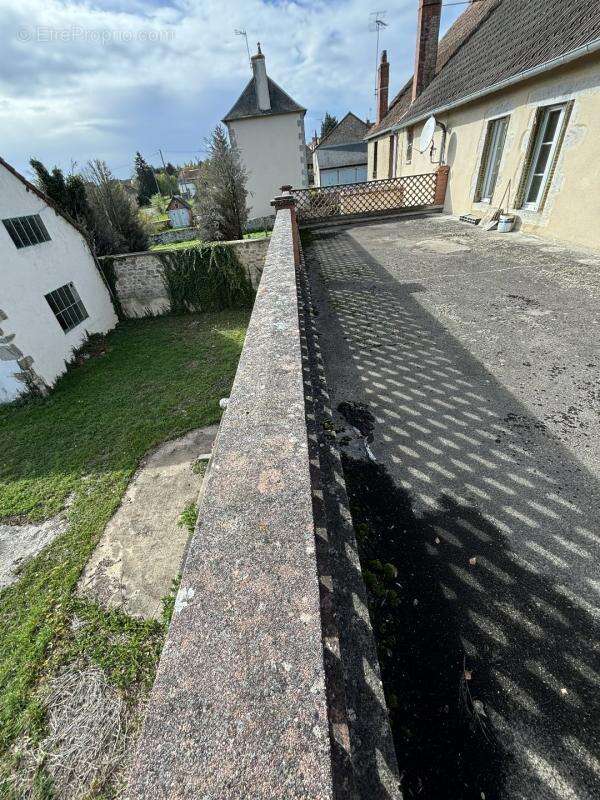 Appartement à CHENERAILLES