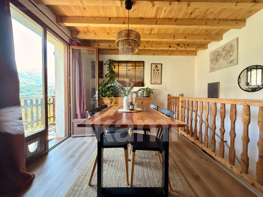 Maison individuelle rénovée avec vue exceptionnelle sur le lac du Chambon - photo 4