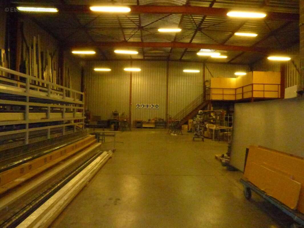 Commerce à ROINVILLE