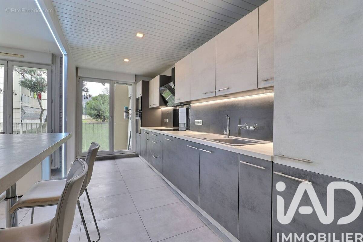 Photo 1 - Appartement à MARSEILLE-11E