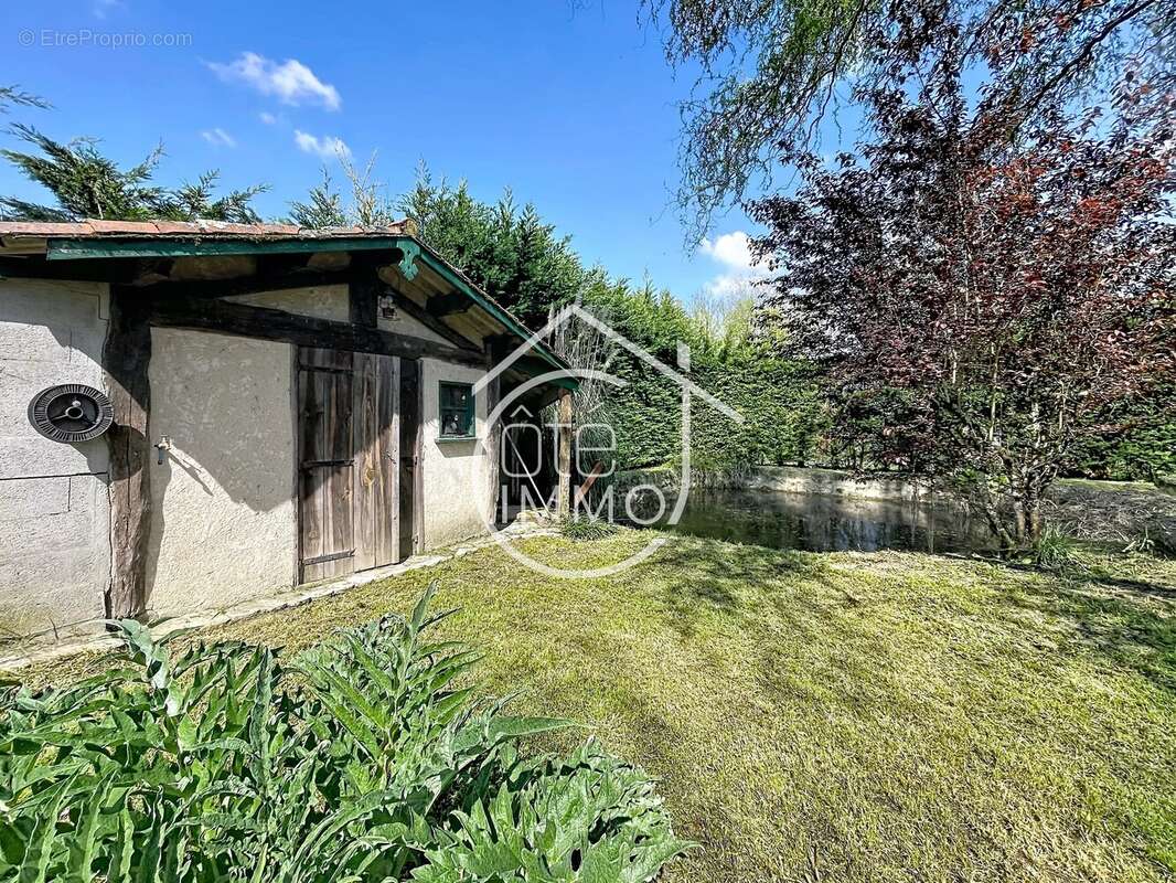 Maison à MONTPEYROUX