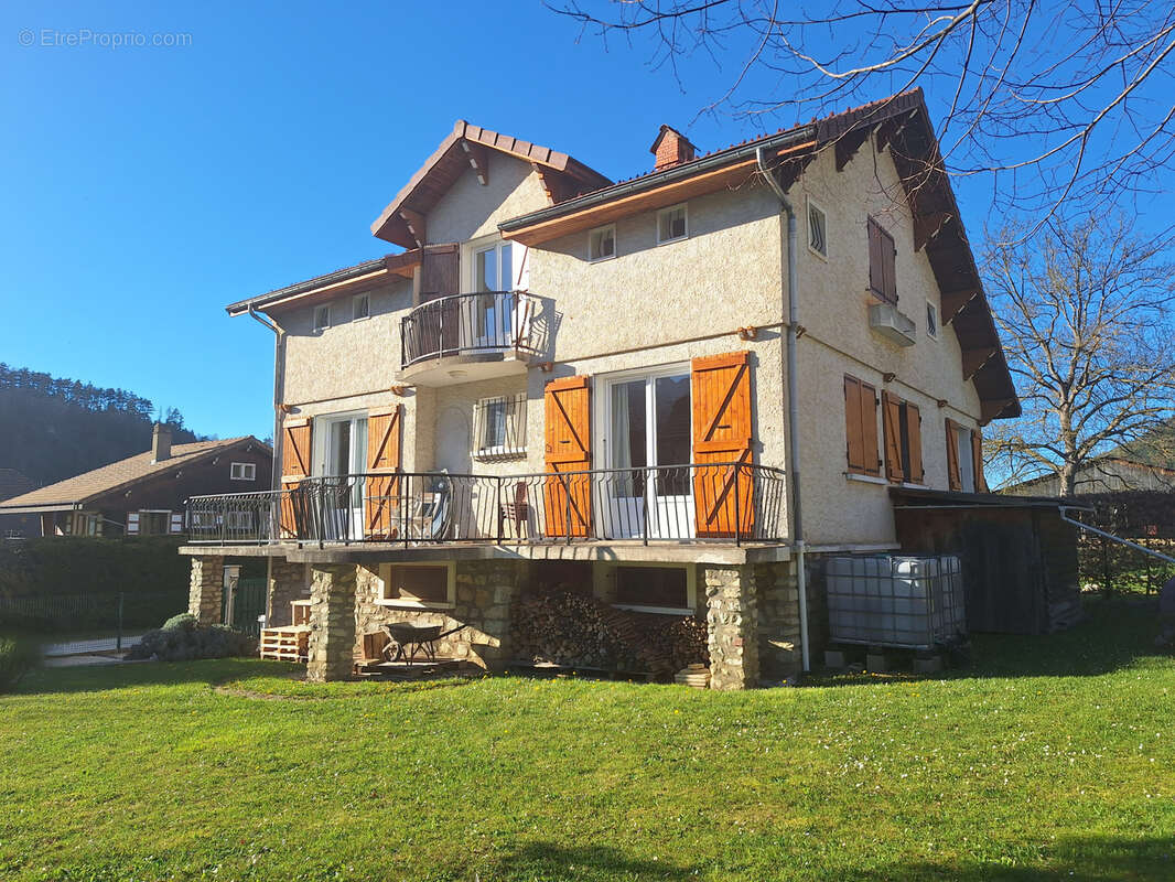 Maison à MONESTIER-DE-CLERMONT