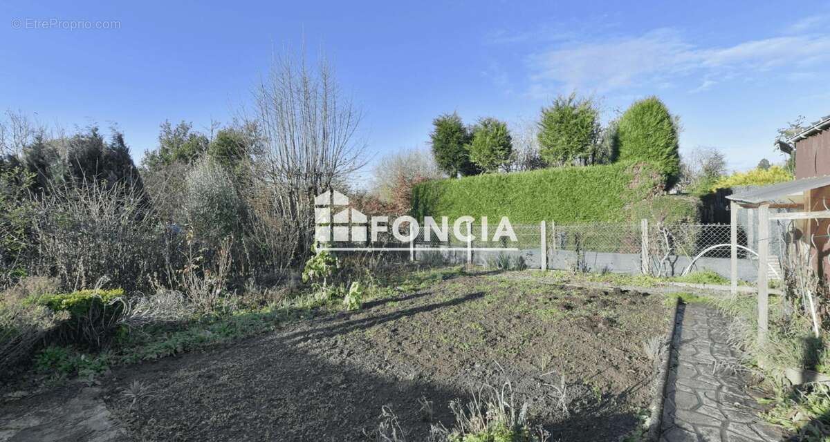 Maison à SAINT-GEORGES-DES-GROSEILLERS