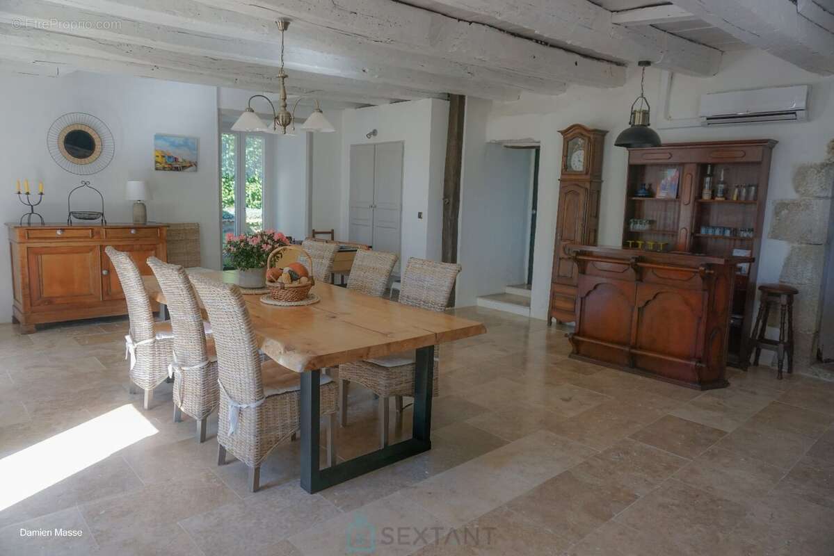 Maison à SAINT-SAUD-LACOUSSIERE