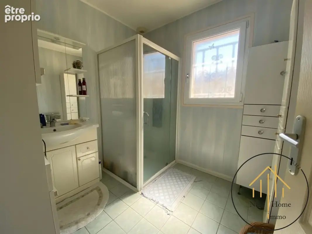 Maison 152 m² à Saint-Quentin-De-Chalais  - photo 7