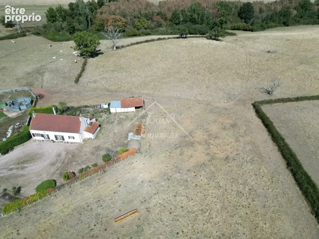 Charmante maison à Liernolles avec terrain et puits - photo 17