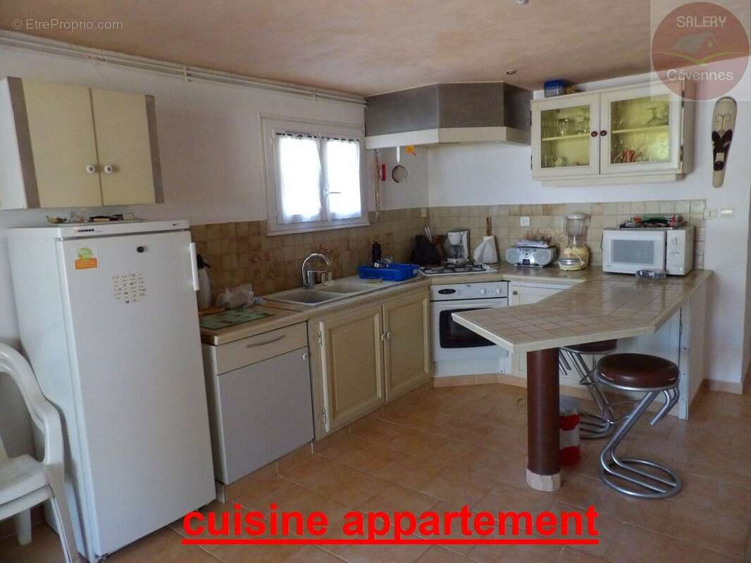 Villa familiale avec piscine,appartement indépendant et terrain arboré - photo 13