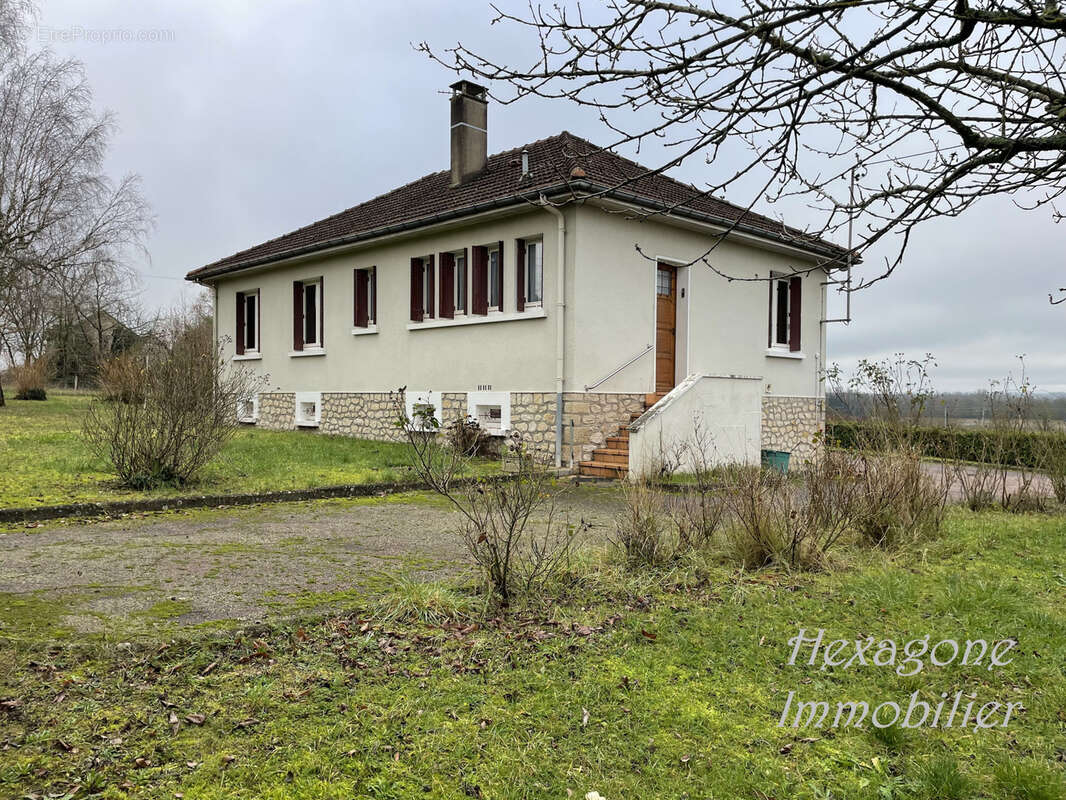 Maison à NEUVY-SUR-LOIRE