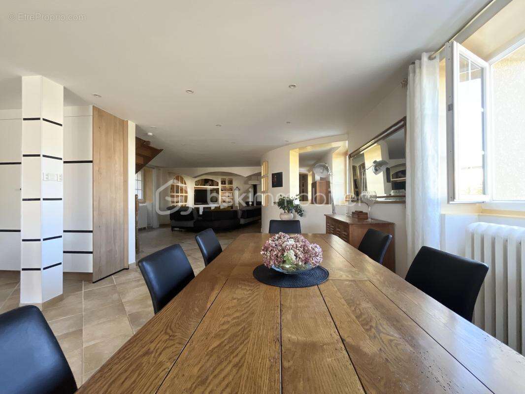 Maison à PEYZIEUX-SUR-SAONE