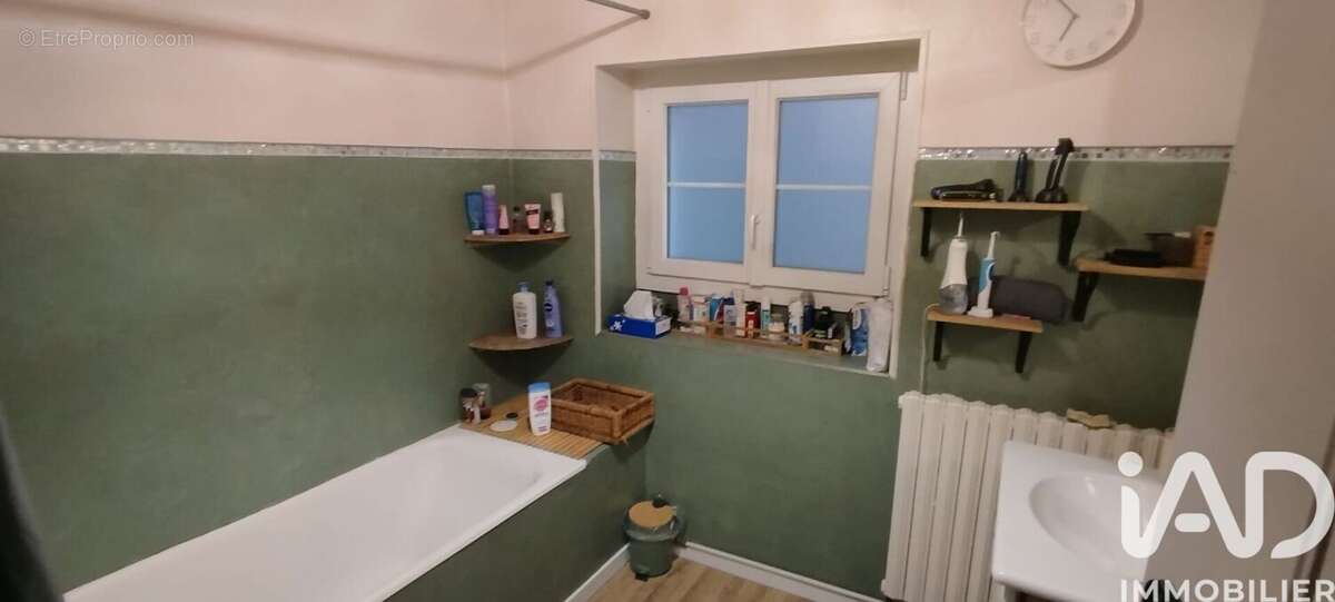 Photo 8