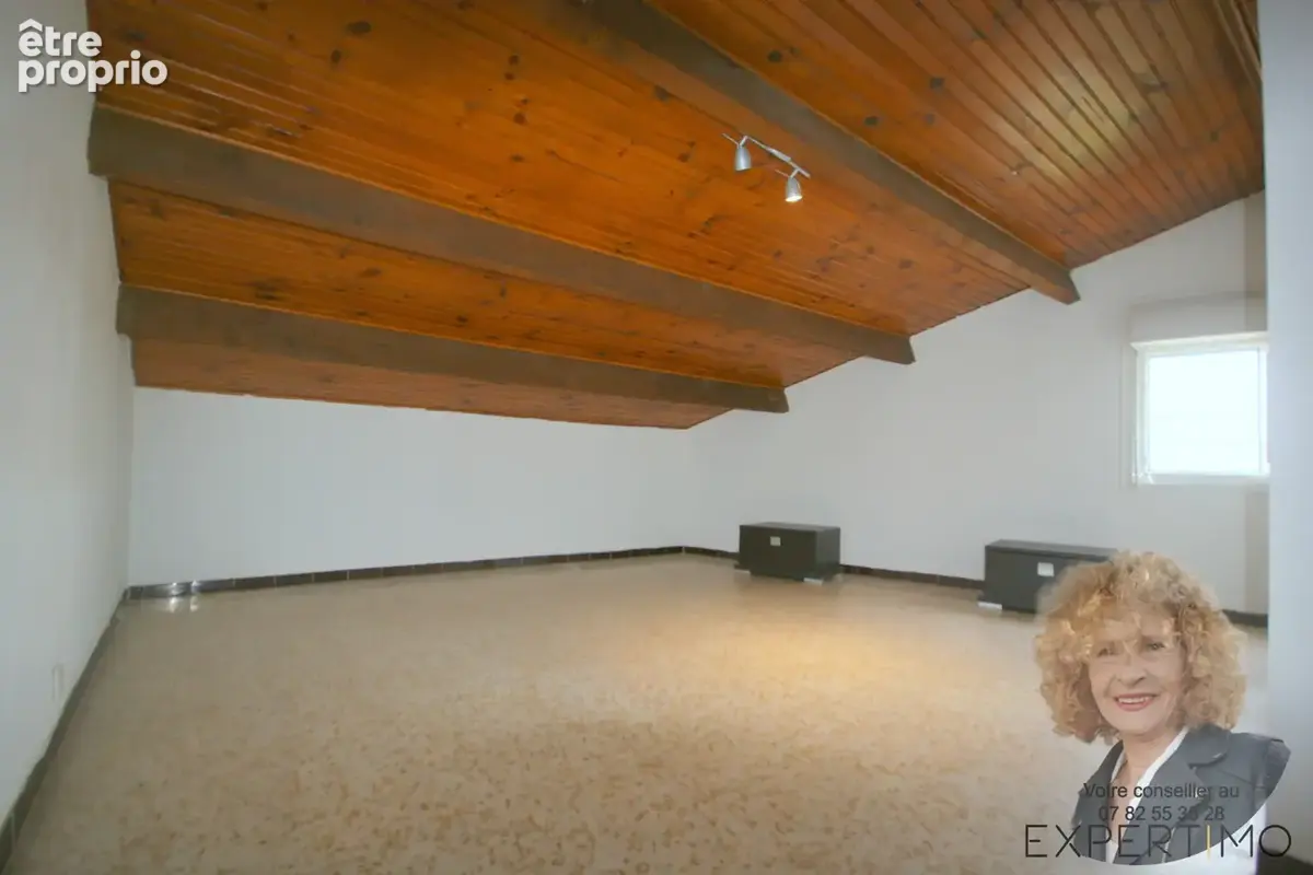 Appartement 50 m2 atypique  charme & volumes sous les toits - photo 16