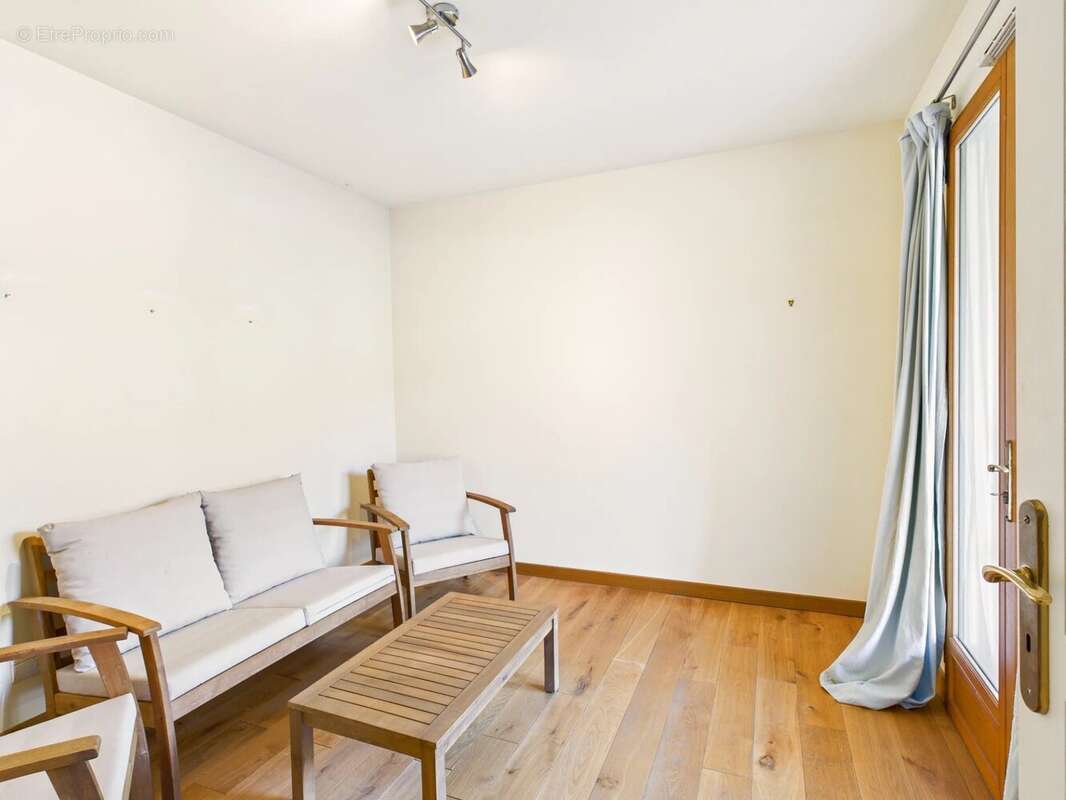 Maison à MONTAIGU-DE-QUERCY