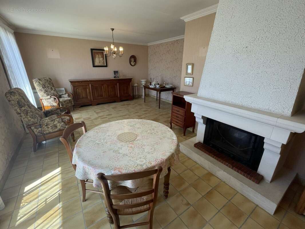 Maison à CHAUVIGNY