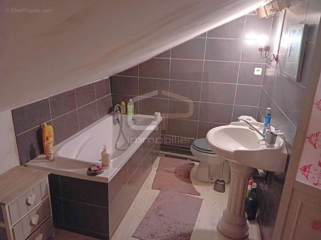Maison à LE MIROIR