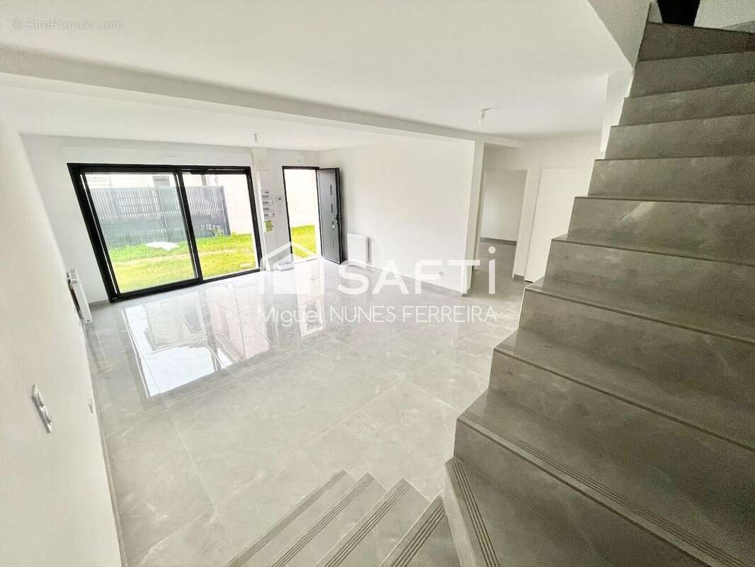 Photo 2 - Maison à OISSEL