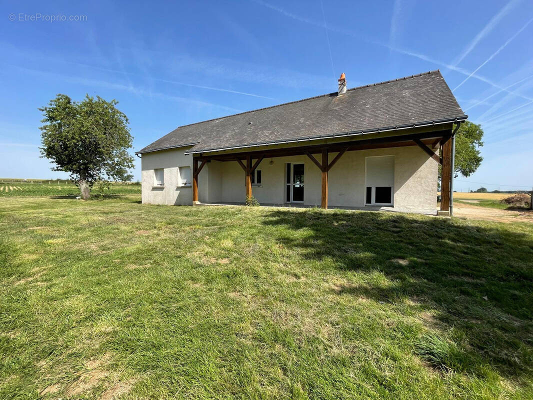 Maison à LOUESTAULT